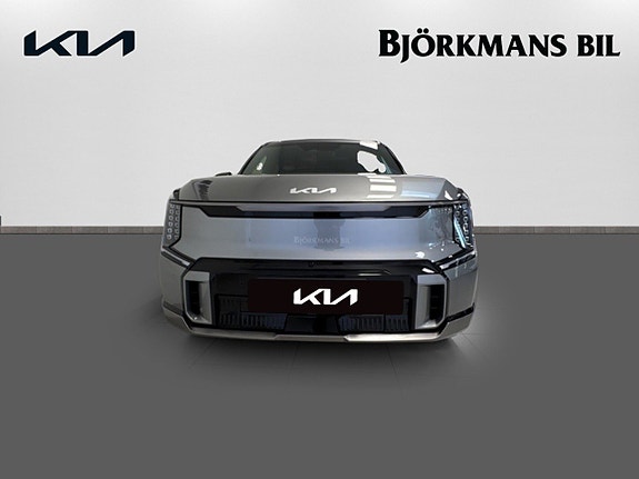 Kia EV9 2 of 27