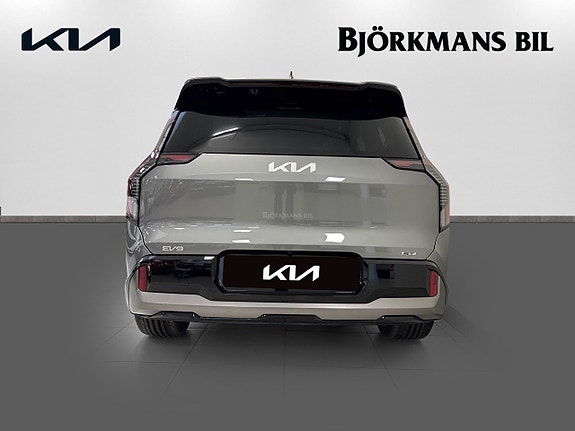 Kia EV9 5 of 27
