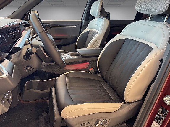 Kia EV9 8 of 24