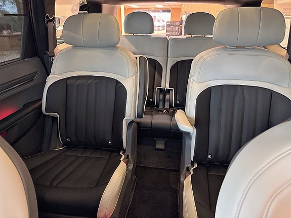 Kia EV9 20 of 24