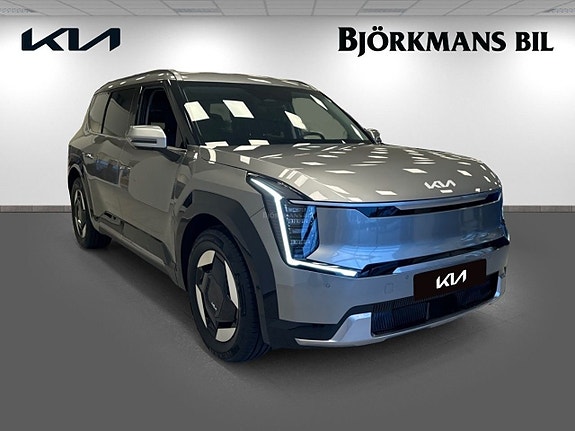 Kia EV9 3 of 25