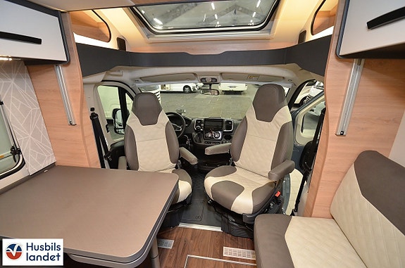 Knaus L!VE WAVE PLATINUM SELECTION 650 MF 4 of 10