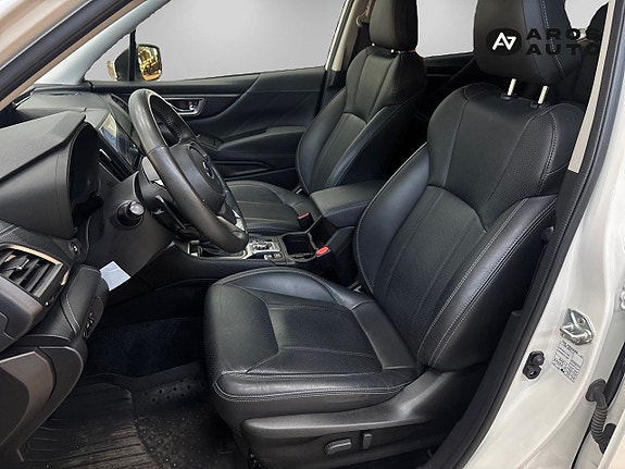 Subaru Forester 8 of 14