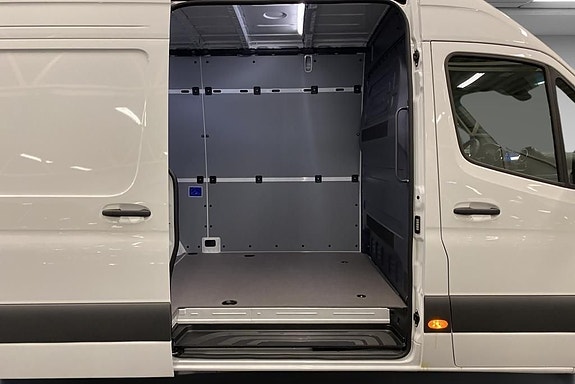 Mercedes-Benz eSprinter 314 20 of 25