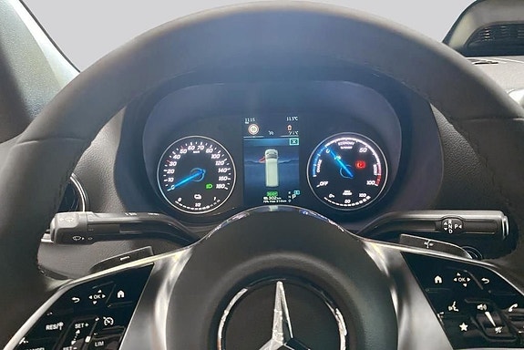 Mercedes-Benz Sprinter 208 13 of 23