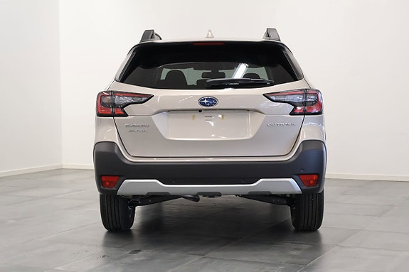 Subaru Outback 5 of 15