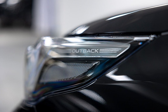 Subaru Outback 8 of 27