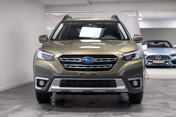 Subaru Outback 2 of 5