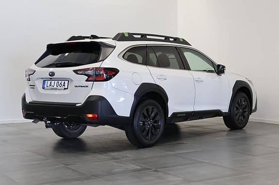 Subaru Outback 3 of 5