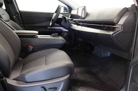 Nissan Ariya 7 of 15