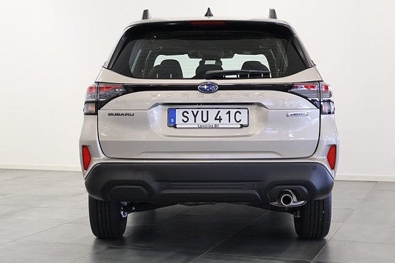 Subaru Forester 4 of 5