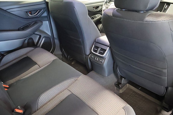 Subaru Outback 13 of 17