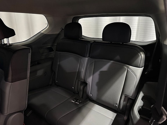 Kia EV9 10 of 15