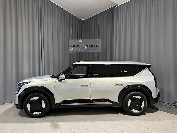 Kia EV9 2 of 5