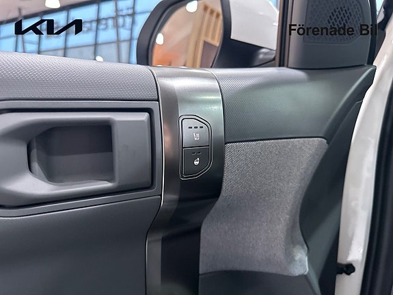 Kia EV3 15 of 19