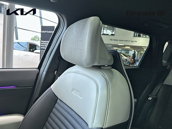 Kia EV4 18 of 20