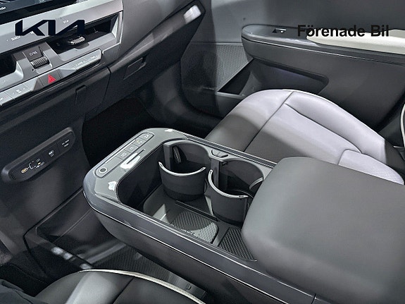 Kia EV5 14 of 18