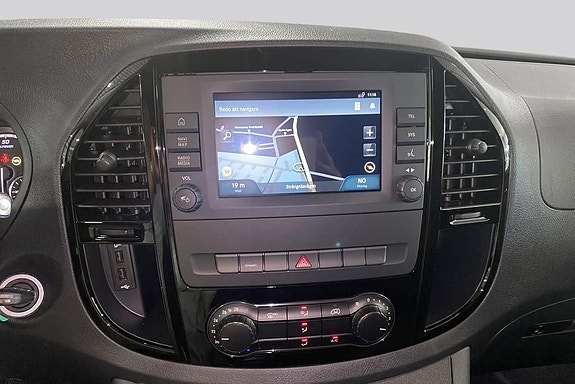 Mercedes-Benz eVito 112 8 of 12