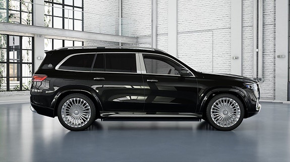 Mercedes-Benz GLS600 2 of 7