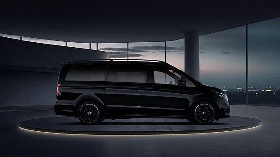 Mercedes-Benz V300 d 6 of 17
