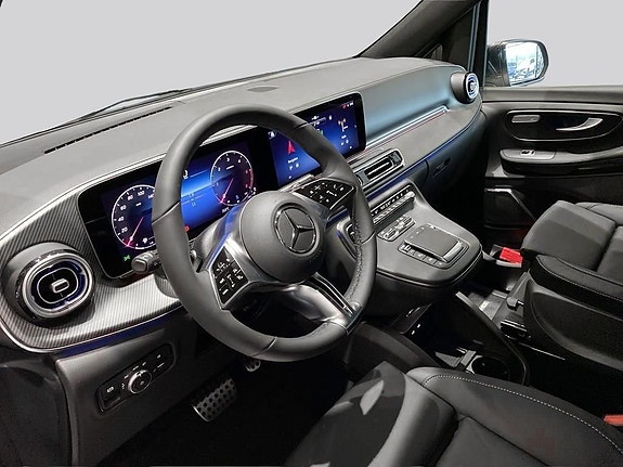 Mercedes-Benz V300 6 of 15