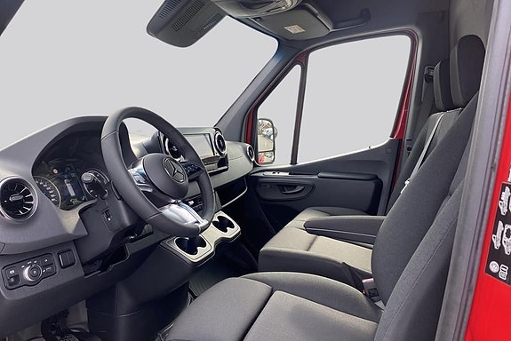 Mercedes-Benz eSprinter 420 8 of 18