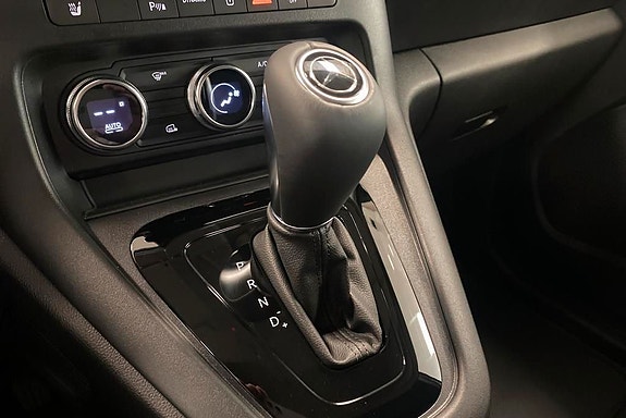 Mercedes-Benz eCitan 12 of 17