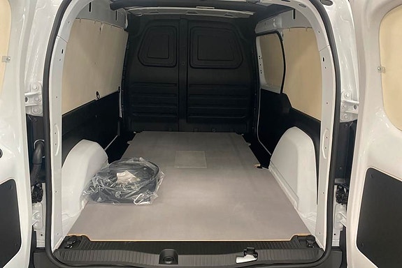 Mercedes-Benz eCitan 14 of 17
