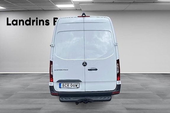 Mercedes-Benz eSprinter 420 5 of 17