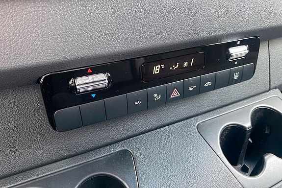 Mercedes-Benz eSprinter 420 13 of 17