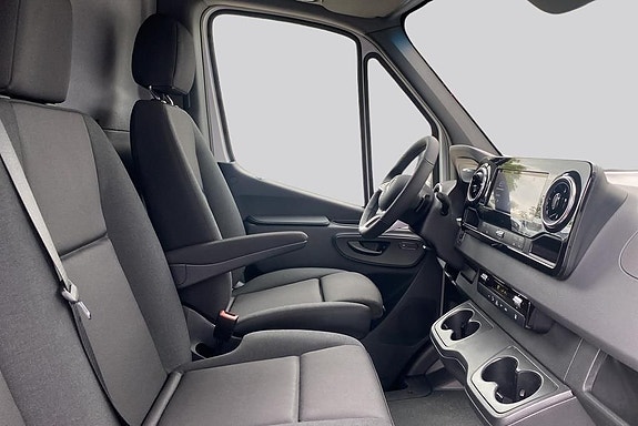 Mercedes-Benz eSprinter 420 17 of 17