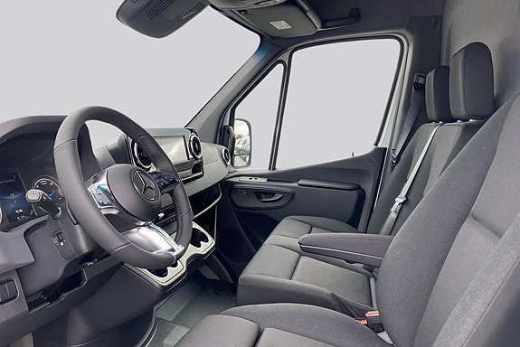 Mercedes-Benz eSprinter 414 8 of 23
