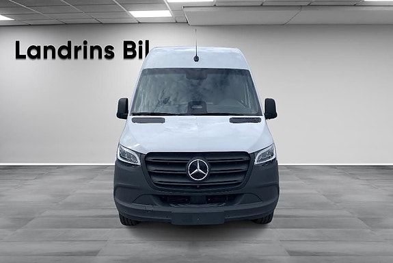 Mercedes-Benz eSprinter 414 2 of 23