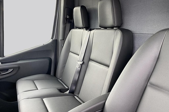 Mercedes-Benz Sprinter 319 9 of 20