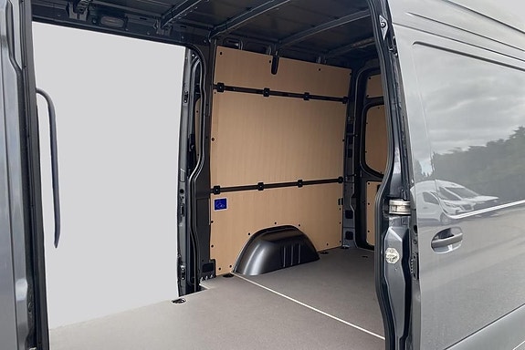 Mercedes-Benz Sprinter 319 16 of 20