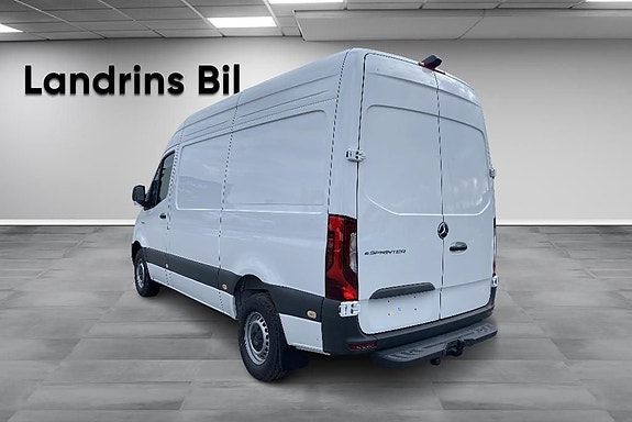 Mercedes-Benz eSprinter 414 6 of 17