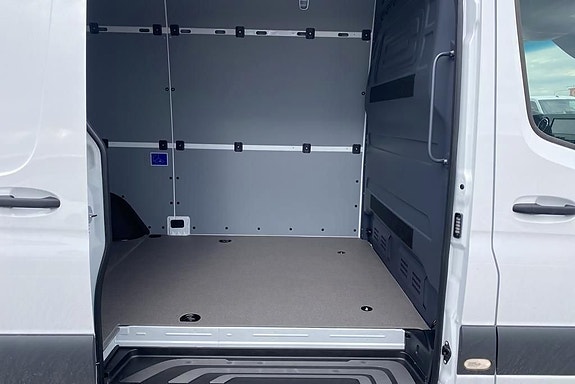 Mercedes-Benz eSprinter 414 15 of 17