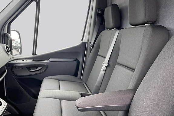Mercedes-Benz eSprinter 414 9 of 17