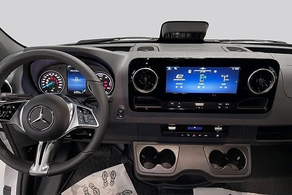 Mercedes-Benz eSprinter 420 8 of 11