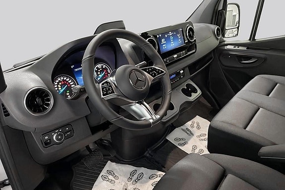 Mercedes-Benz eSprinter 420 6 of 11