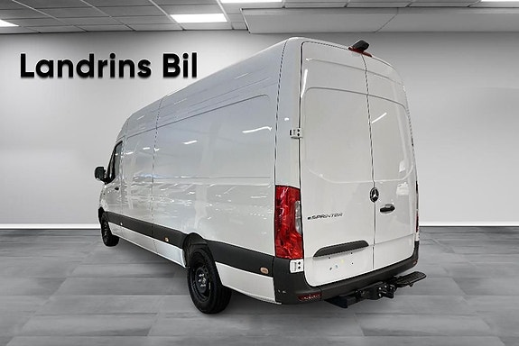 Mercedes-Benz eSprinter 420 3 of 11