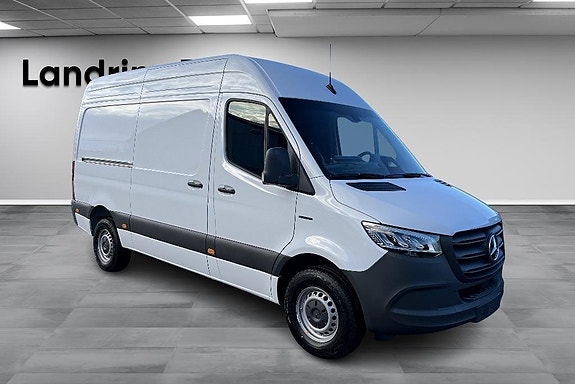 Mercedes-Benz eSprinter 314 3 of 14