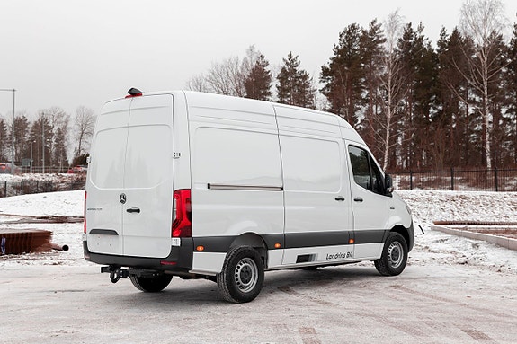 Mercedes-Benz eSprinter 314 2 of 9