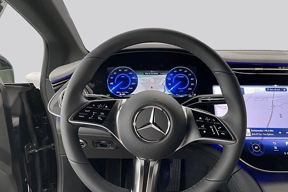 Mercedes-Benz EQE350 8 of 12