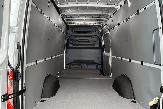 Mercedes-Benz eSprinter 420 14 of 14