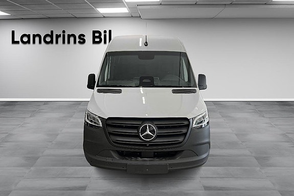 Mercedes-Benz eSprinter 420 2 of 14