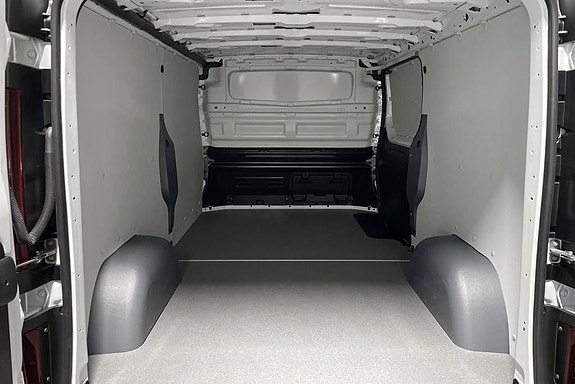 Nissan Primastar 15 of 15