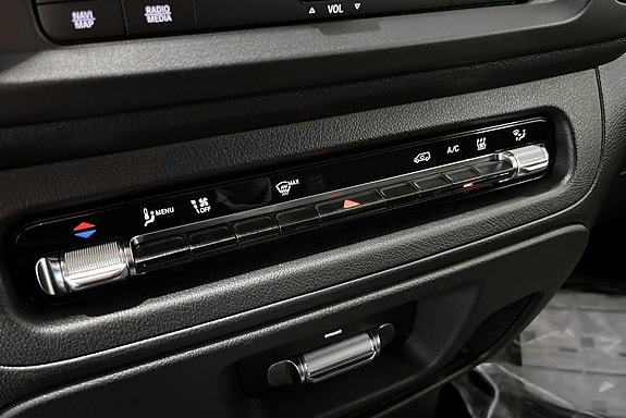 Mercedes-Benz eVito 112 13 of 14