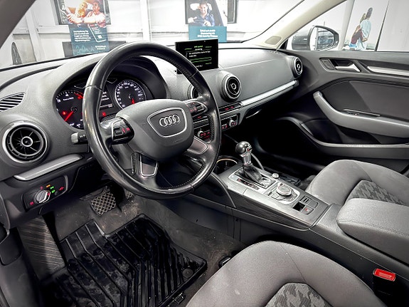 Audi A3 8 of 13