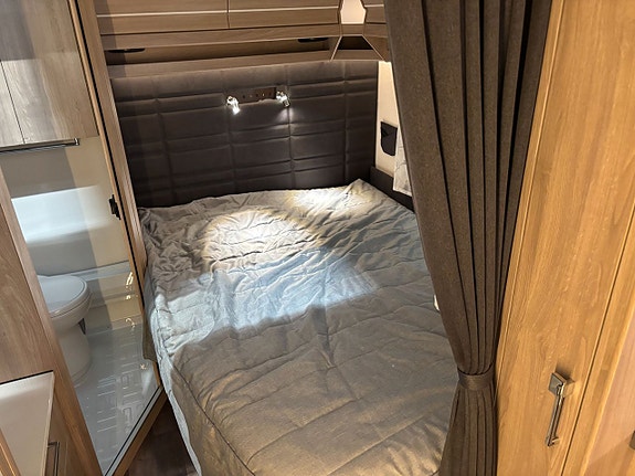 Kabe Royal 600 CXL KS 3 of 14
